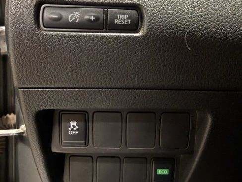 Used 2018 Nissan Rogue Sport S w/ S Appearance Package image 18