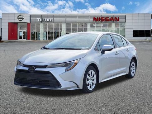 Used 2024 Toyota Corolla LE FWD image 8