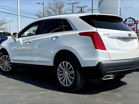 Used 2018 Cadillac XT5 Luxury w/ Driver Awareness Package image 3