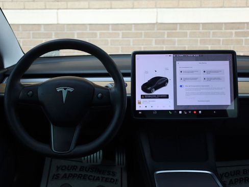 Used 2021 Tesla Model 3 Standard Range Plus RWD image 27
