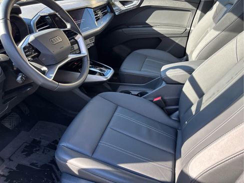 Used 2024 Audi Q4 e-tron Premium Plus w/ Premium Plus image 5