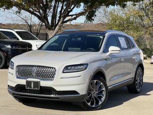 Certified 2022 Lincoln Nautilus Reserve w/ Equipment Group 201A image 2