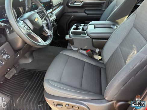 Used 2023 Chevrolet Silverado 1500 LT AWD/4WD image 12