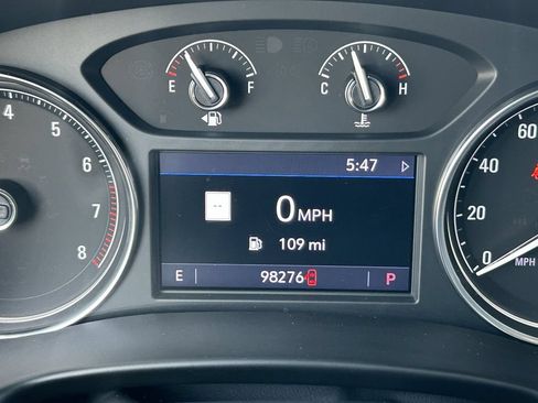 Used 2020 Buick Enclave Essence w/ Sport Touring Edition FWD image 33