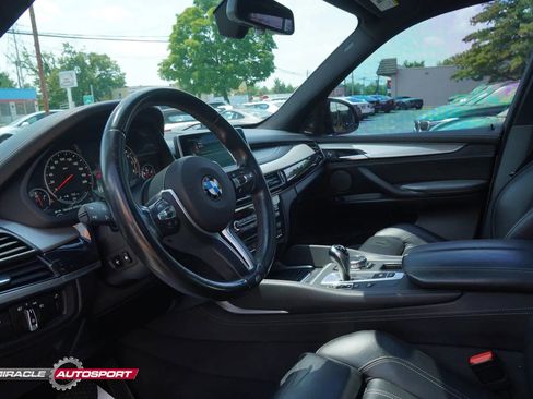 Used 2016 BMW X5 M image 21