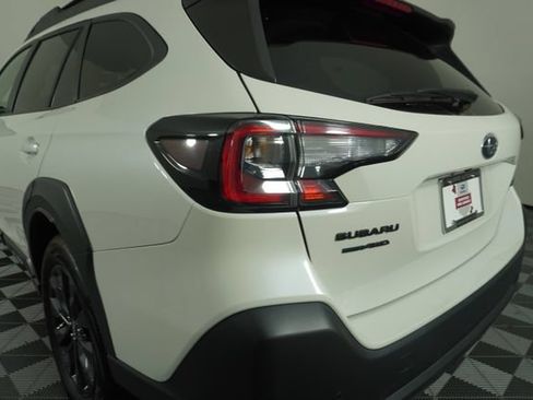 Certified 2025 Subaru Outback Onyx Edition AWD/4WD image 12