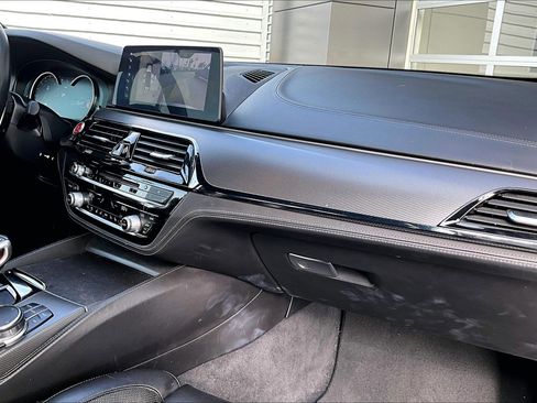 Used 2018 BMW M5 w/ Executive Package image 16