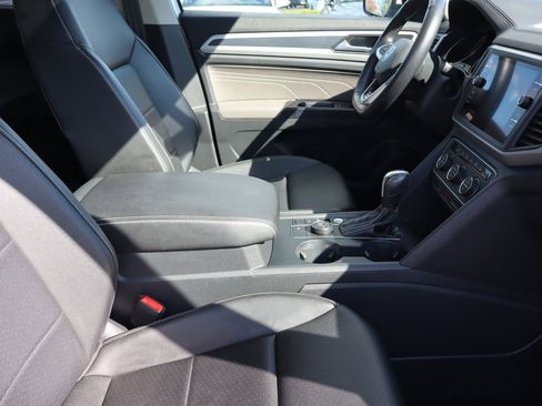 Used 2021 Volkswagen Atlas SE w/ Panoramic Sunroof Package image 13