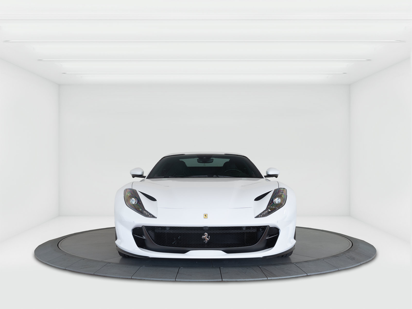 Used 2022 Ferrari 812 GTS RWD image 8