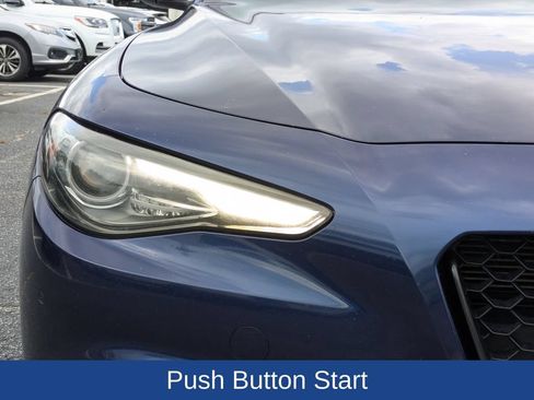 Used 2019 Alfa Romeo Giulia AWD image 10