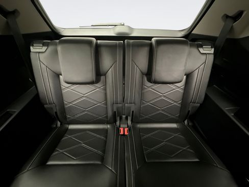 Used 2024 Volkswagen Atlas SE image 21