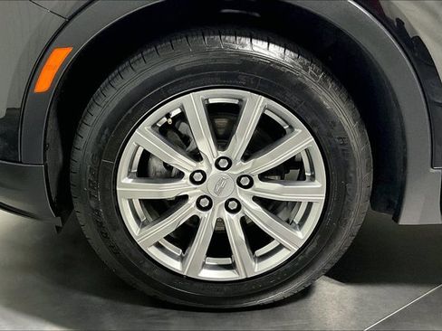 Used 2023 Cadillac XT4 Premium Luxury image 9