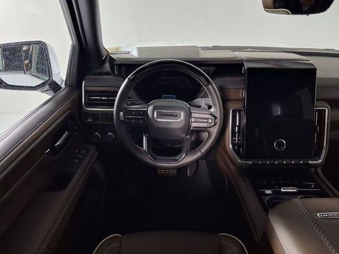 New 2026 GMC Yukon Denali Ultimate AWD/4WD image 12