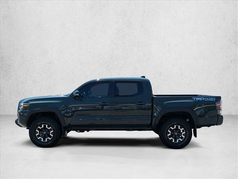 Used 2021 Toyota Tacoma TRD Off-Road w/ Technology Package AWD/4WD image 8