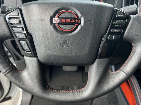 Certified 2025 Nissan Frontier Pro-X RWD image 11