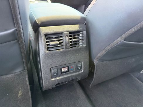 Used 2024 Mitsubishi Outlander SEL FWD image 34
