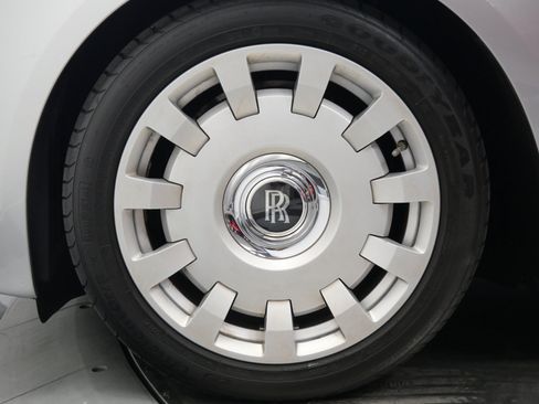 Used 2013 Rolls-Royce Ghost RWD image 10