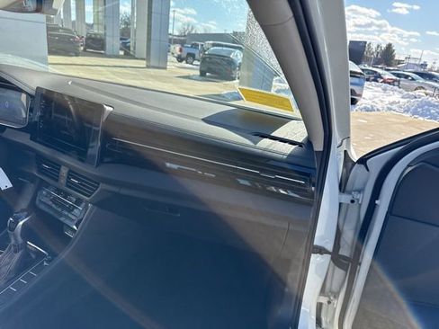 Used 2025 Volkswagen Jetta S image 33