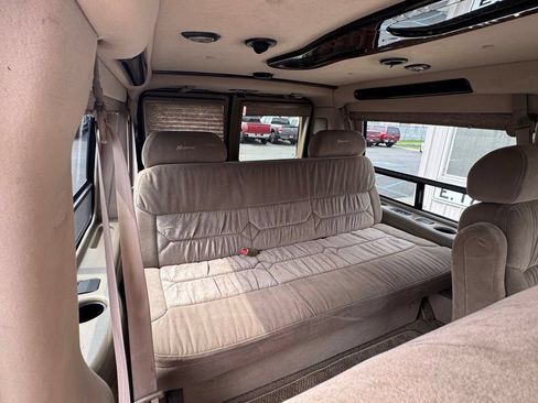 Used 2006 Ford E-150 and Econoline 150 RWD image 15