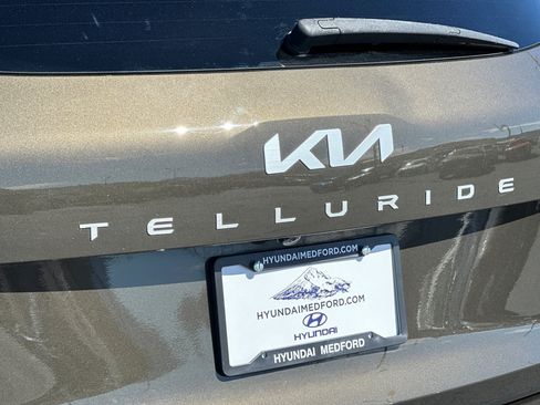 Used 2023 Kia Telluride EX AWD/4WD image 27