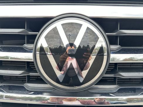 Used 2023 Volkswagen Atlas SE image 27
