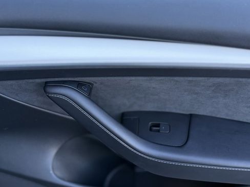 Used 2022 Tesla Model 3 Long Range image 37