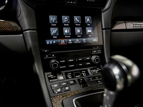 Used 2018 Porsche 911 Turbo S image 16