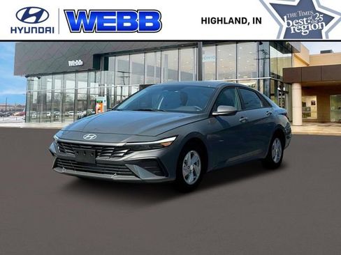 Certified 2025 Hyundai Elantra SE FWD image 1