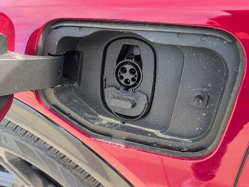 New 2026 Chevrolet Equinox EV RS image 33