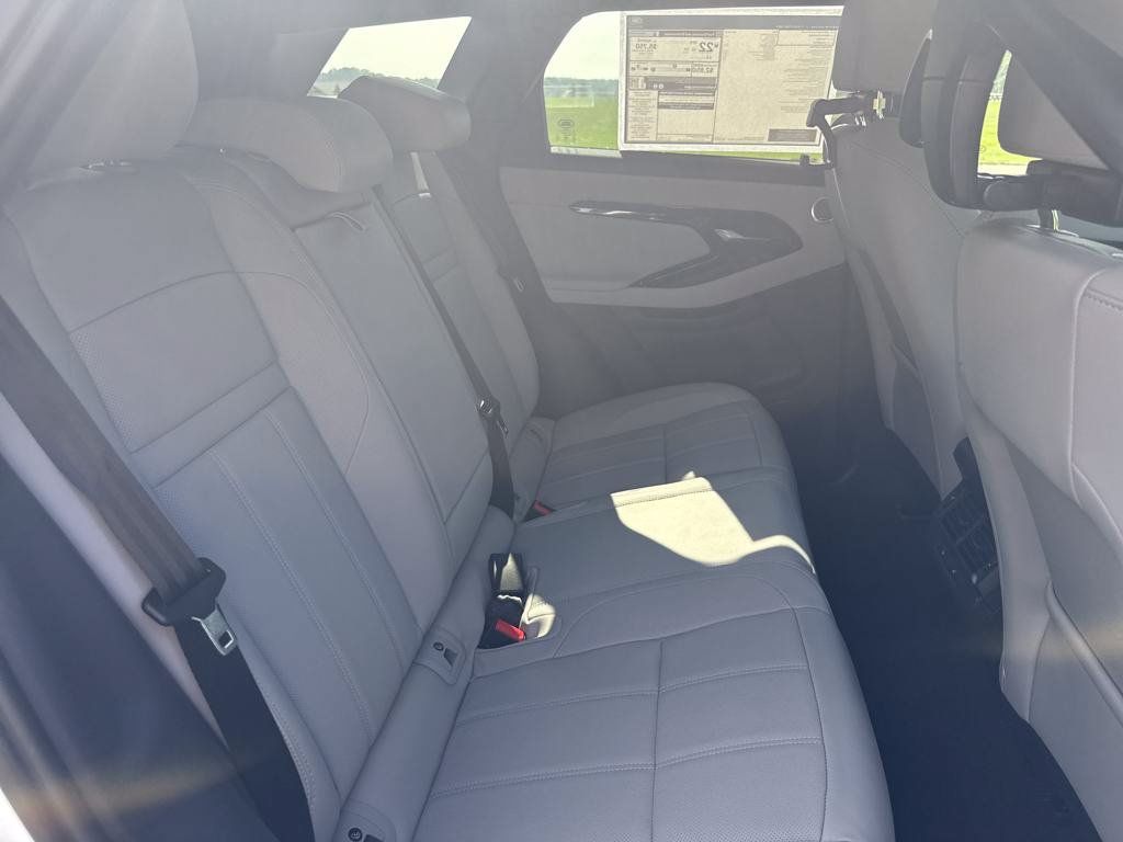 Used 2026 Land Rover Range Rover Evoque S AWD/4WD image 18