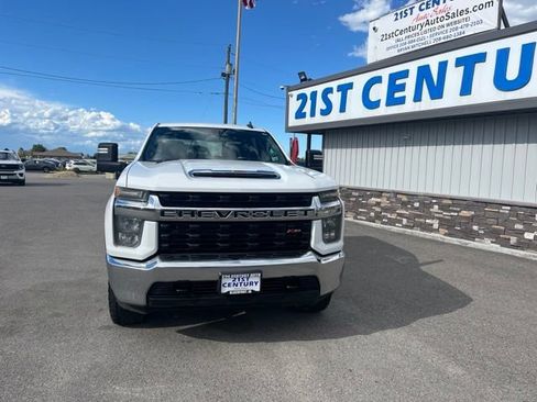 Used 2021 Chevrolet Silverado 2500 LT w/ Z71 Off-Road Package AWD/4WD image 3
