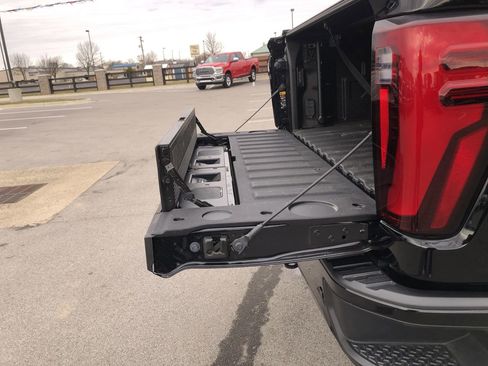 Used 2024 GMC Sierra 2500 Denali Ultimate image 25