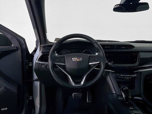Certified 2025 Cadillac XT6 Sport w/ LPO, Floor Liner Package AWD/4WD image 21
