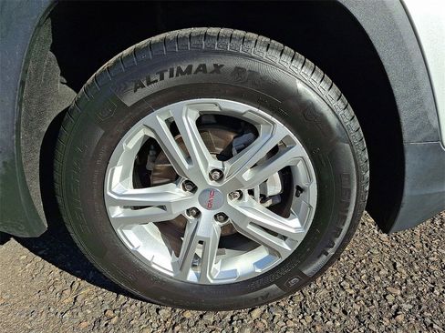 Certified 2019 GMC Terrain SLE w/ Driver Convenience Package image 8