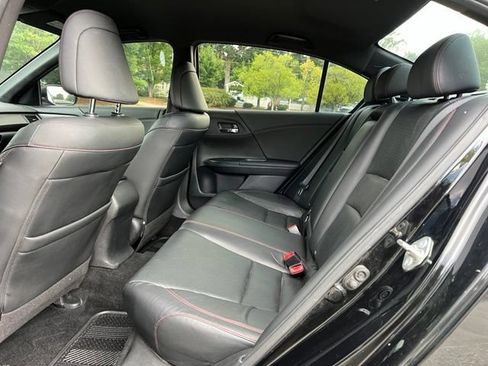 Used 2017 Honda Accord Sport Special Edition image 16