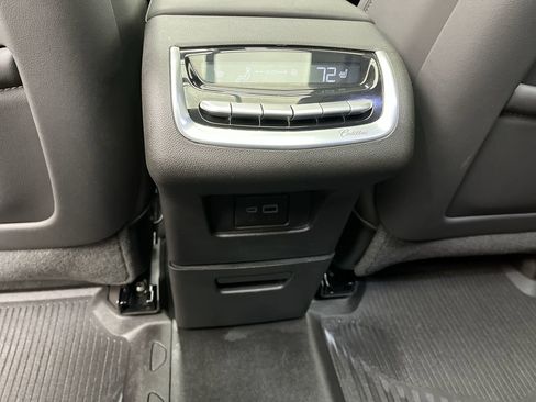 Used 2024 Cadillac XT6 Premium Luxury w/ Technology Package AWD/4WD image 13