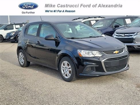Used 2020 Chevrolet Sonic LT image 1