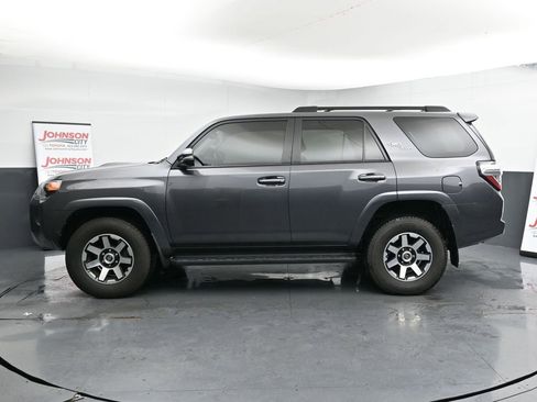 Used 2019 Toyota 4Runner TRD Off-Road Premium image 5