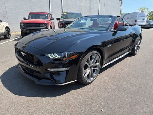 Used 2018 Ford Mustang GT Premium w/ Equipment Group 401A RWD image 3