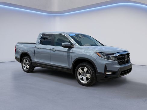 Certified 2025 Honda Ridgeline RTL image 1
