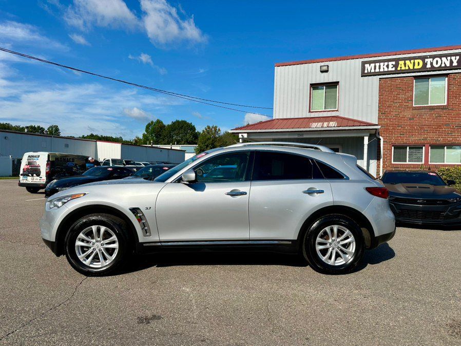 Used 2017 INFINITI QX70 AWD w/ Premium Package image 4