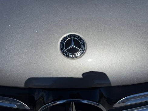 Used 2019 Mercedes-Benz GLC 300 4MATIC image 23