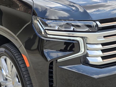 Used 2021 Chevrolet Tahoe High Country w/ Premium Package RWD image 35