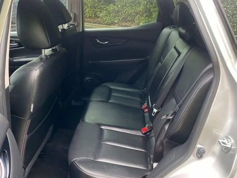 Used 2017 Nissan Rogue Sport SL FWD image 8