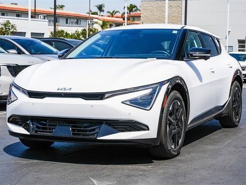 New 2025 Kia EV6 Wind image 3