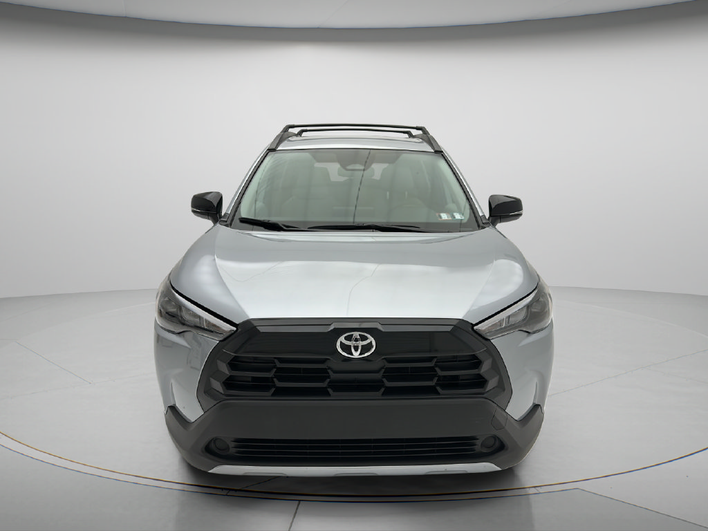 Used 2026 Toyota Corolla Cross LE AWD/4WD image 2