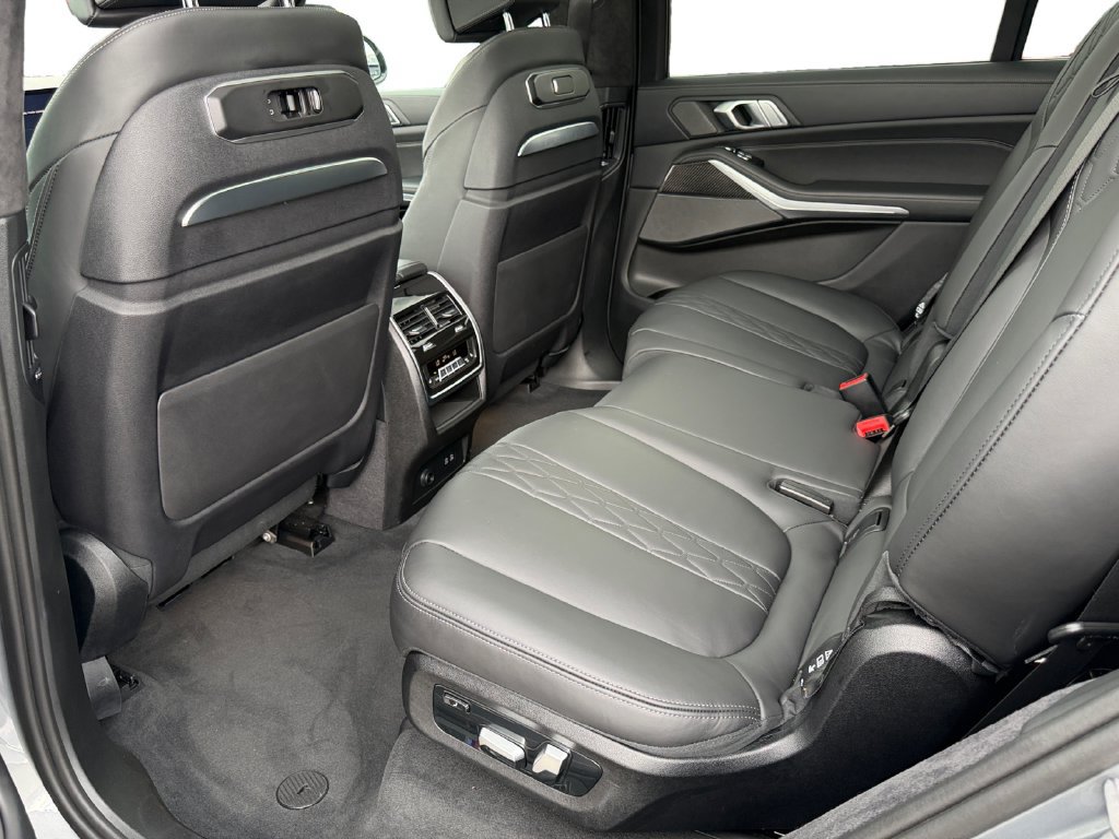 Used 2024 BMW X7 M60i w/ Executive Package AWD/4WD image 12
