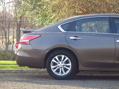 Used 2014 Nissan Altima 2.5 S w/ Sport Value Package FWD image 35