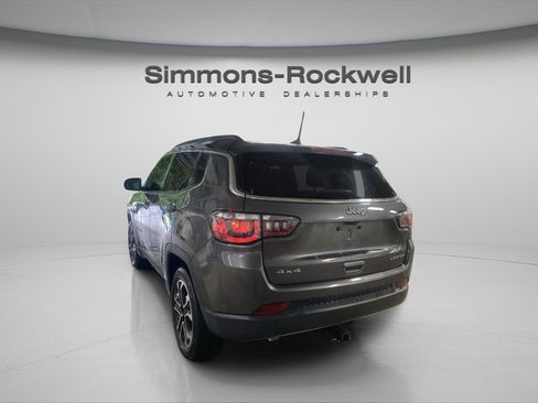 Used 2024 Jeep Compass Limited AWD/4WD image 3
