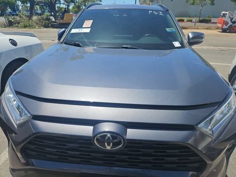 Used 2021 Toyota RAV4 XLE FWD image 4